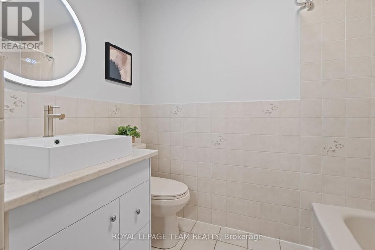 28889224/230-currell-avenue/westborohampton-park/ottawa/ontario/K1Z7J3_21
