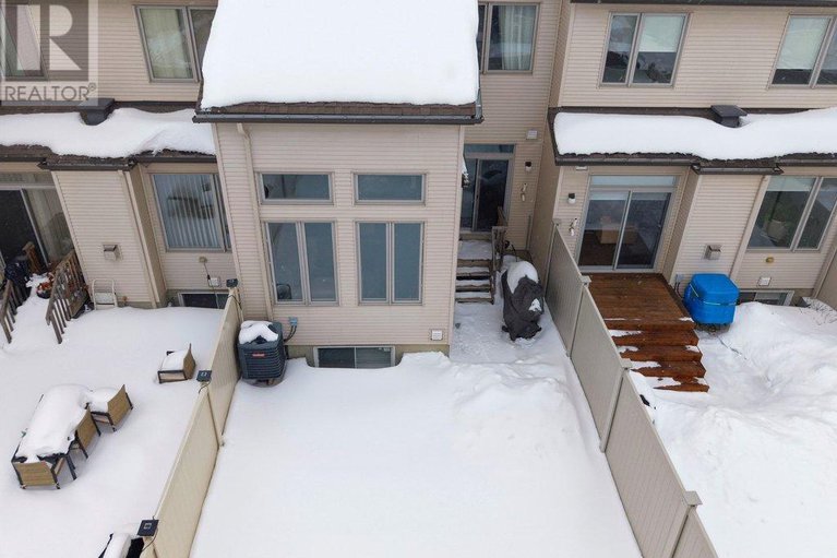 29343898/306-rainrock-crescent/mer-bleuebradley-estatesanderson-park/ottawa/ontario/K1W0J8_31