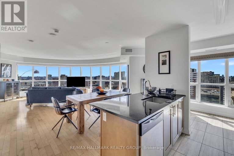 28515144/2301-195-besserer-street/sandy-hill/ottawa/ontario/K1N0B6_2