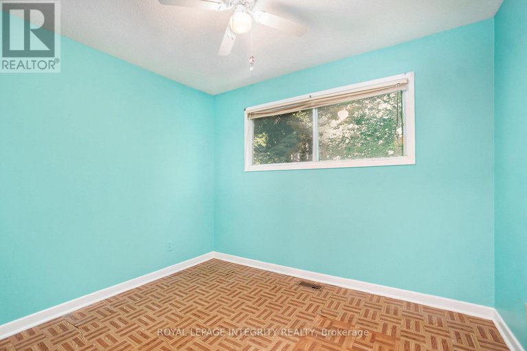 28649416/14-mulvagh-avenue/borden-farmstewart-farmcarleton-heightsparkwood-hills/ottawa/ontario/K2E6M6_26