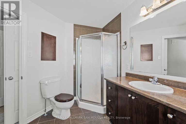 28820516/172-granite-court/emerald-meadowstrailwest/ottawa/ontario/K2M0A3_30