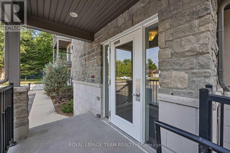 28708975/202-2-warner-street/village-of-russell/russell/ontario/K4R0B4_4