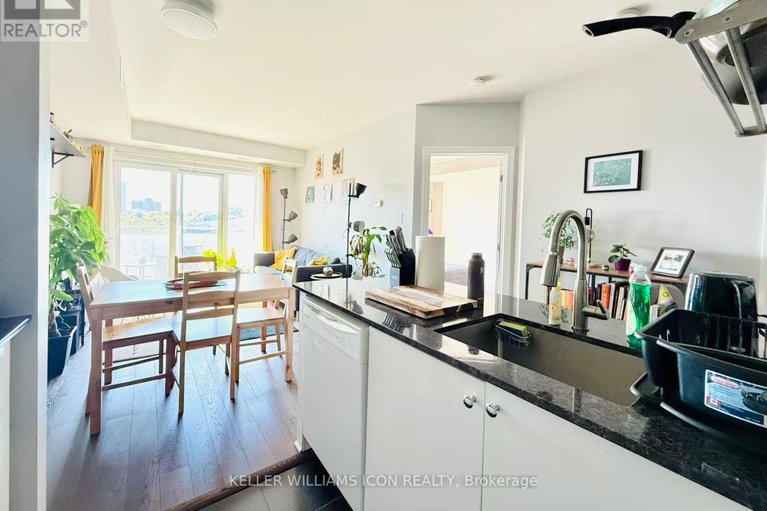 28953436/801-90-landry-street/vanier/ottawa/ontario/K1L0A9_10