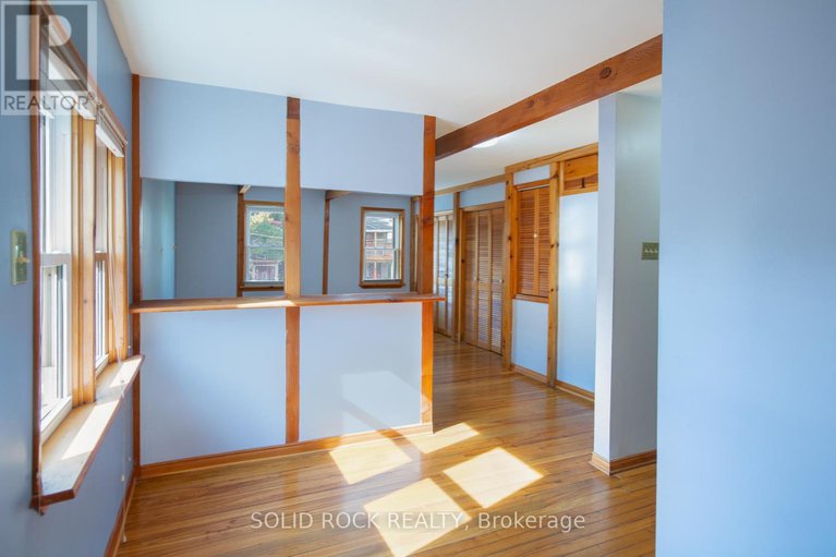 28932806/25-champagne-avenue-s/west-centre-town/ottawa/ontario/K1S4P1_21