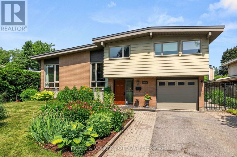 28637797/1175-bonnie-crescent/copeland-park/ottawa/ontario/K2C1Z7_1