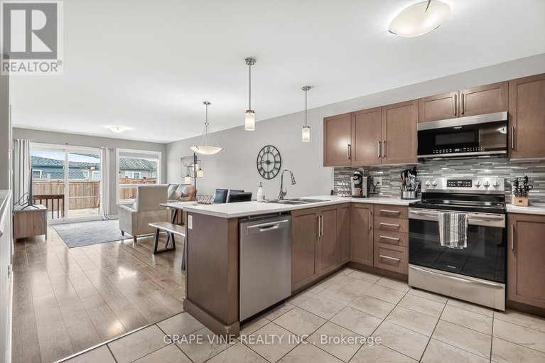 29484450/923-leishman-drive/mississippi-mills-ramsay-twp/mississippi-mills/ontario/K0A1A0_10