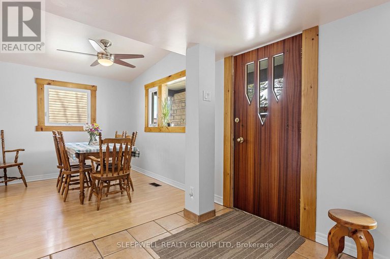 28279892/844-norton-avenue/queensway-terrace-north/ottawa/ontario/K2B5P6_6