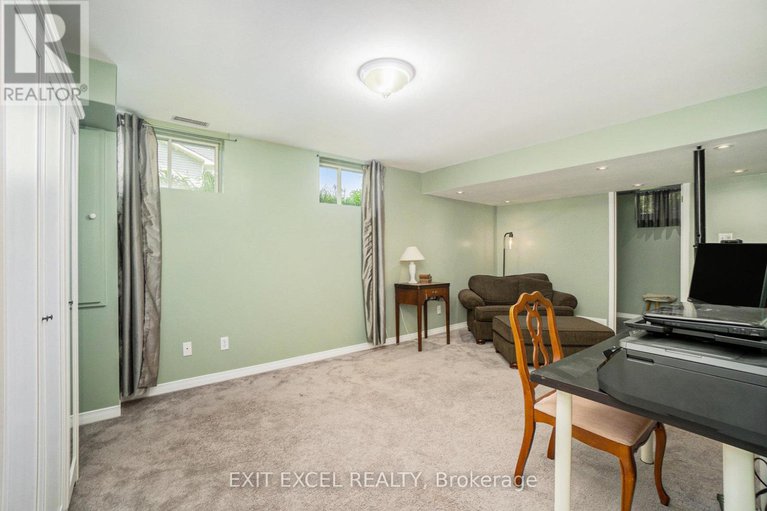 28425414/1551-stanleyfield-crescent/greely/ottawa/ontario/K4P1M7_22