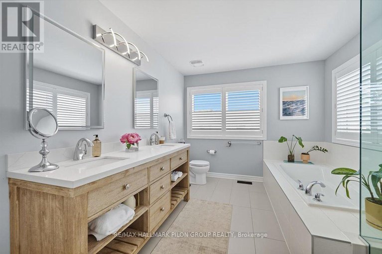 28956956/200-enclave-walk/mer-bleuebradley-estatesanderson-park/ottawa/ontario/K1W0J4_20