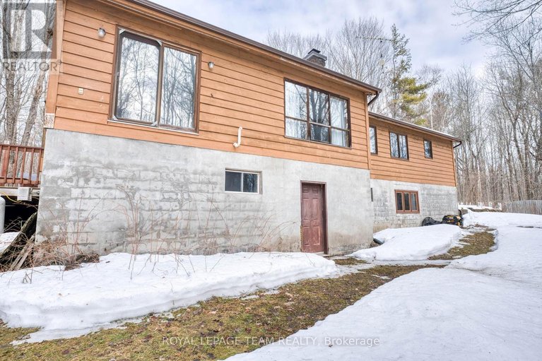 29456140/1814-old-perth-road/mississippi-mills-ramsay-twp/mississippi-mills/ontario/K0A1A0_29