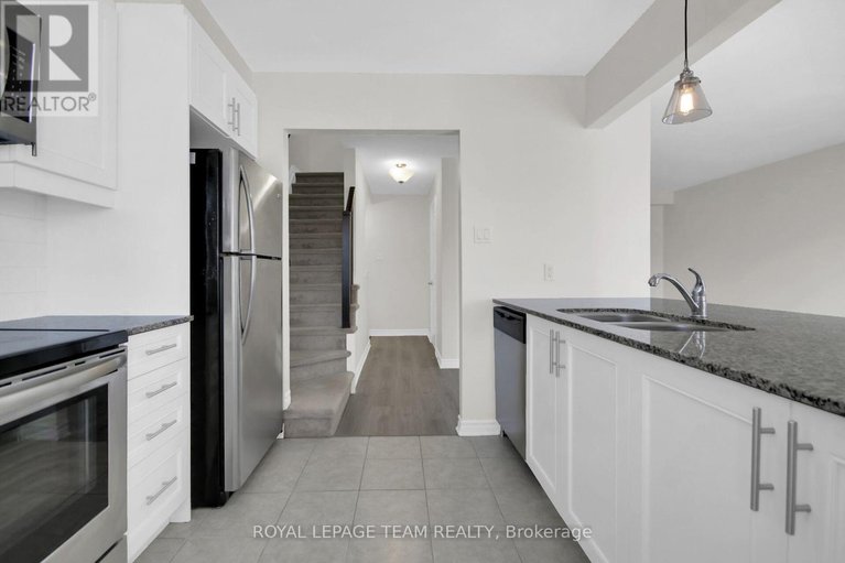 28828874/452-riverboat-heights/half-moon-bay/ottawa/ontario/K2J6K1_16