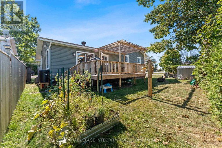 28896126/2217-lapointe-street/clarencerockland-twp/clarence-rockland/ontario/K0A1E0_7
