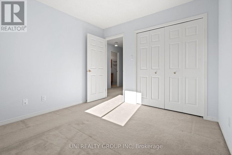 29005763/1720-jobin-crescent/carson-grove/ottawa/ontario/K1J1C5_29