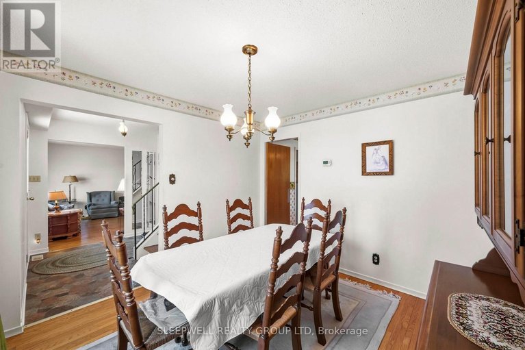 29639418/91-country-lane-w/glencairnhazeldean/ottawa/ontario/K2L1J4_7