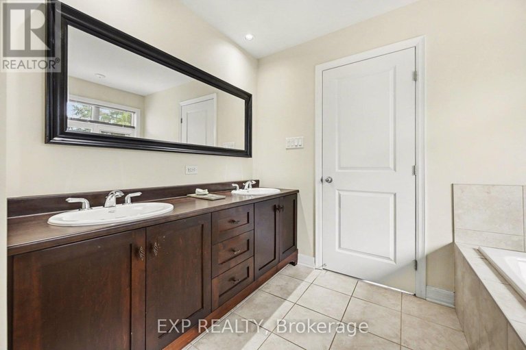 29468439/51-callaghan-private/beaverbrook/ottawa/ontario/K2K0A6_20