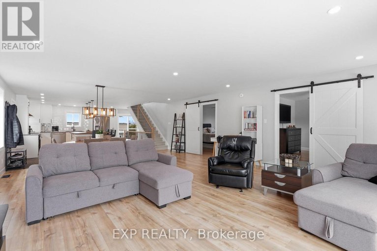 29381359/850-chapman-street/town-of-rockland/clarence-rockland/ontario/K4K1E6_6