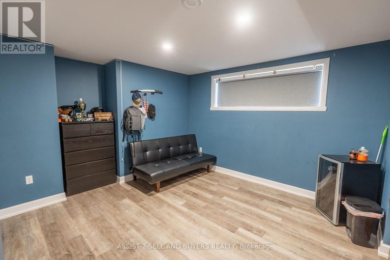 28534176/33-beech-street/ingleside/south-stormont/ontario/K0C1M0_19