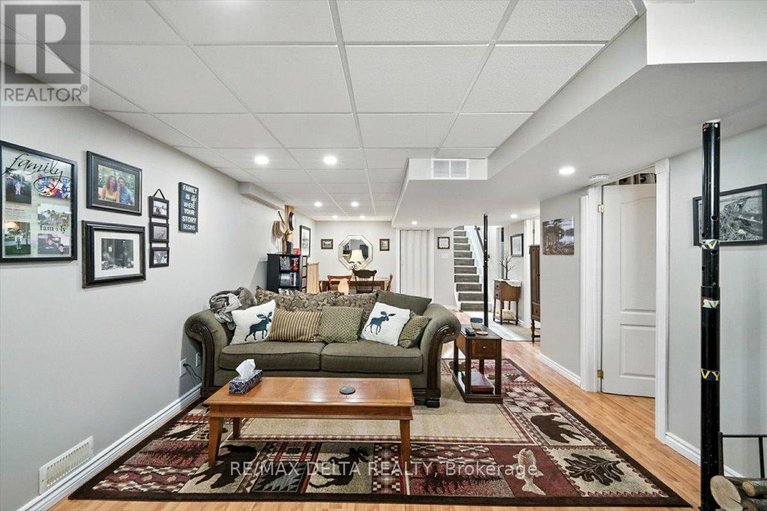 28749415/444-gilles-street/town-of-rockland/clarence-rockland/ontario/K4K1H4_27