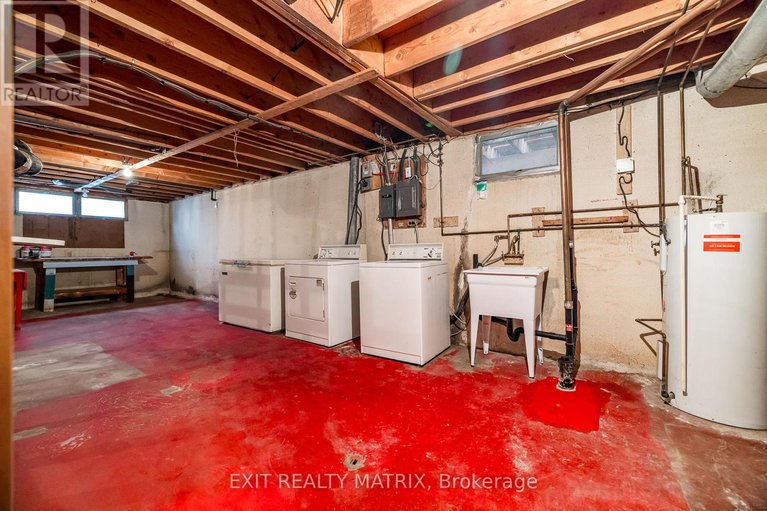 28932484/8-brian-crescent/bruce-farmgraham-parkqualicumbellands/ottawa/ontario/K2H6X3_30