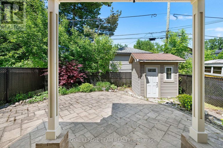 28382837/2911-ahearn-avenue/britannia/ottawa/ontario/K2B7A1_26