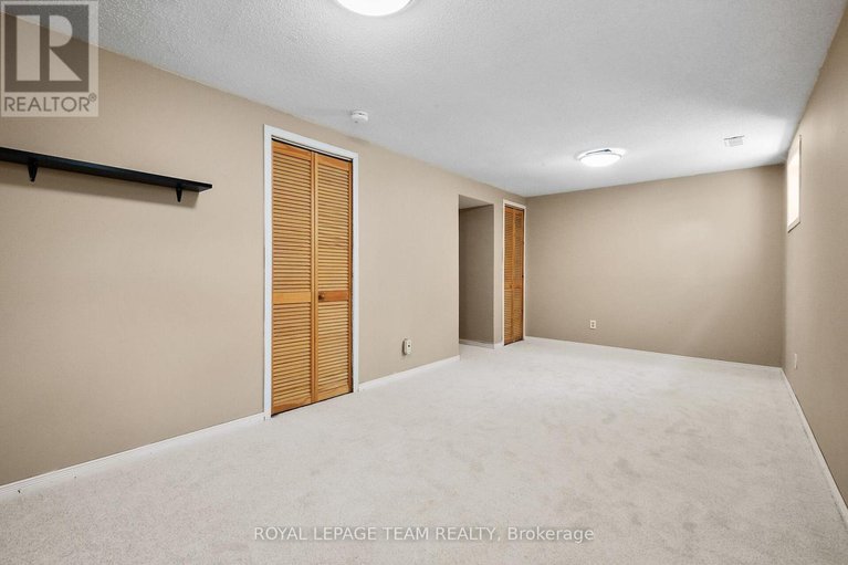 29658569/43-3205-uplands-drive-ne/hunt-club/ottawa/ontario/K1V9T3_32