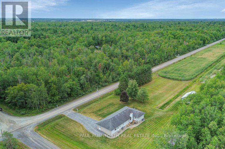28756527/3285-magladry-road/sarsfieldbearbrook/ottawa/ontario/K4B1J1_33