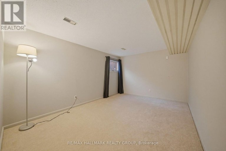 29612931/69-woodmount-crescent/borden-farmstewart-farmcarleton-heightsparkwood-hills/ottawa/ontario/K2E5P9_28