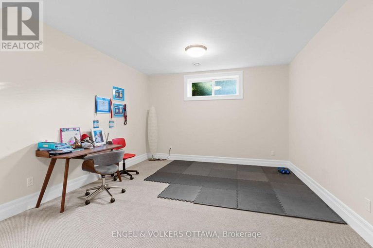 28341949/1408-blackhorse-court/manotick-east-to-manotick-station/ottawa/ontario/K4M0A6_45