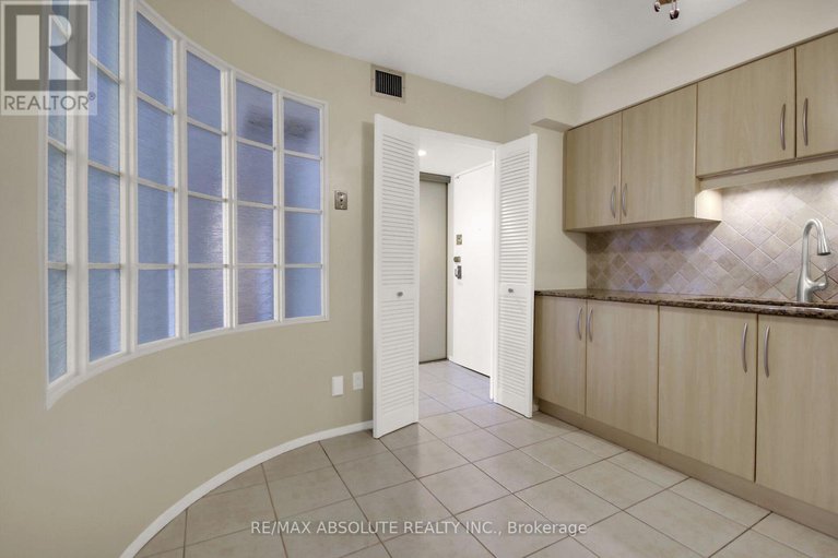 28454198/203-50-emmerson-avenue/mechanicsville/ottawa/ontario/K1Y4P7_5