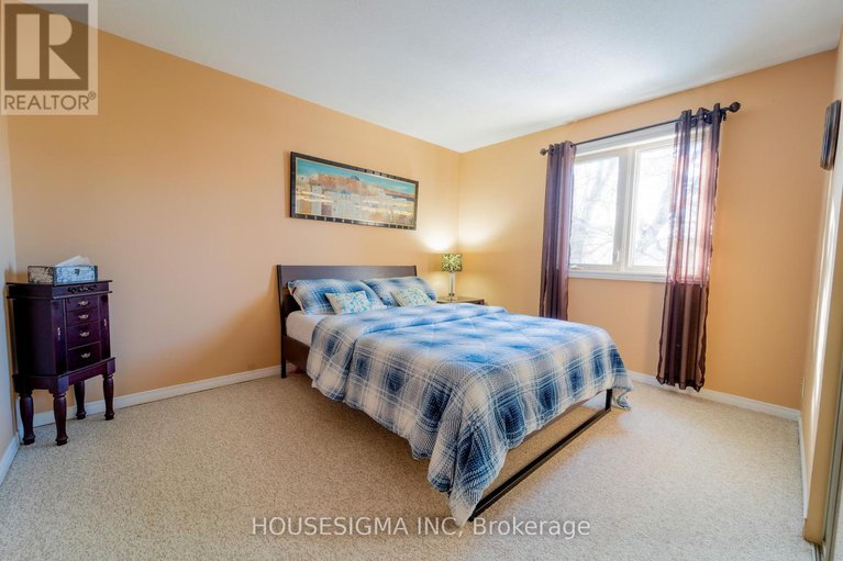 29248323/566-566-falwyn-cres-crescent/fallingbrookridgemount/ottawa/ontario/K4A2A4_27