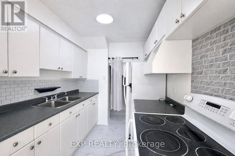 29445569/11c-sonnet-crescent/westcliffe-estates/ottawa/ontario/K2H8W8_18