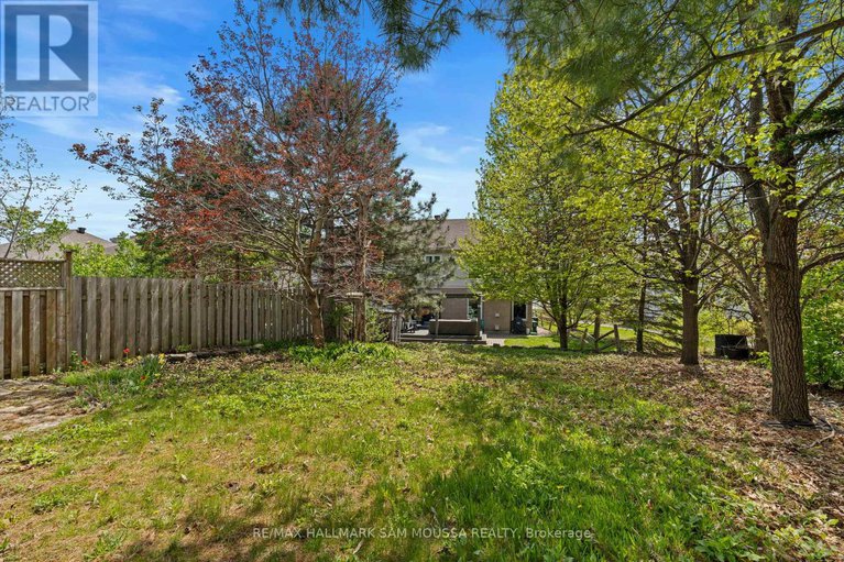 28323981/11-highmont-court/kanata-lakesheritage-hills/ottawa/ontario/K2T1B3_34