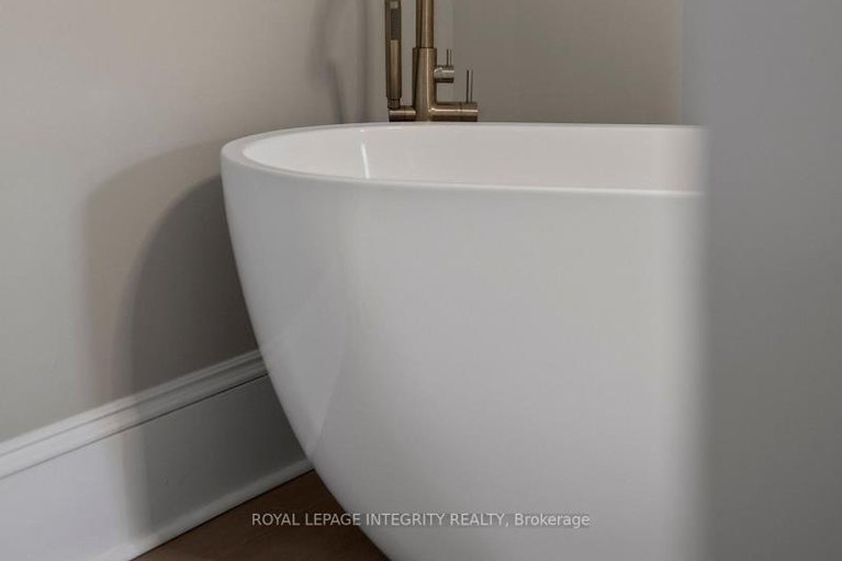 29160294/553-gilmour-street/ottawa-centre/ottawa/ontario/K1R5L5_36