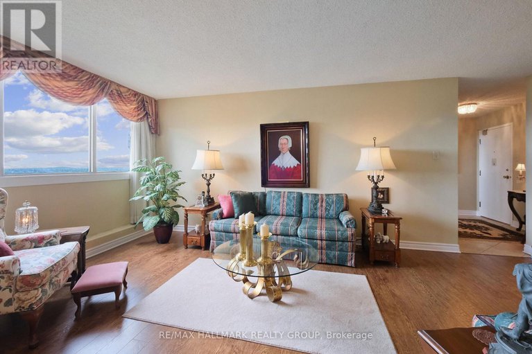 28532567/1605-3360-southgate-road/south-keys/ottawa/ontario/K1V9A6_10