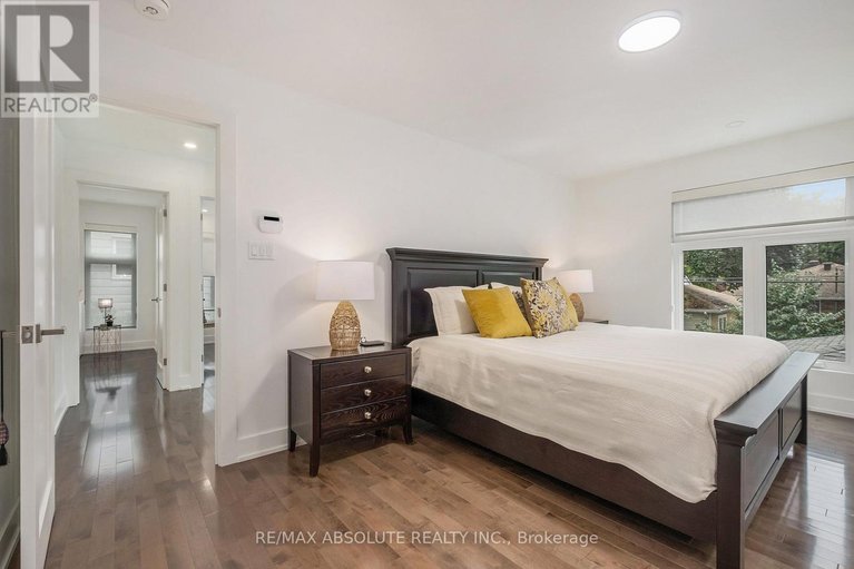 28419529/160-begonia-avenue/applewood-acres/ottawa/ontario/K1H6E4_15