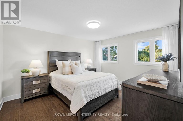 28882325/1979-jasper-avenue/ellwood/ottawa/ontario/K1V0X9_18
