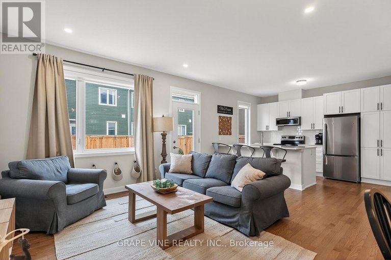 29145607/2005-postilion-street/btwn-franktown-rd-fallowfield-rd/ottawa/ontario/K0A2Z0_12