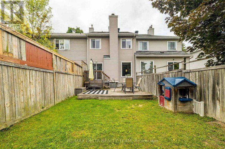 28905384/1540-briarfield-crescent/fallingbrookridgemount/ottawa/ontario/K4A1Z9_21