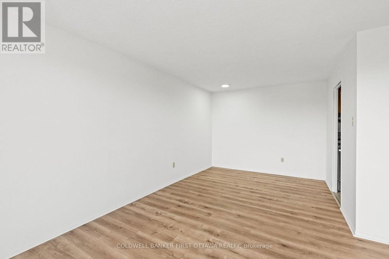 28477843/607-1025-richmond-road/woodroffe/ottawa/ontario/K2B8G8_41