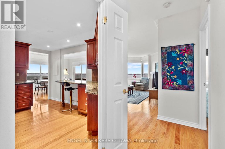 28574769/1604-3105-carling-avenue/bayshore/ottawa/ontario/K2H5A6_4