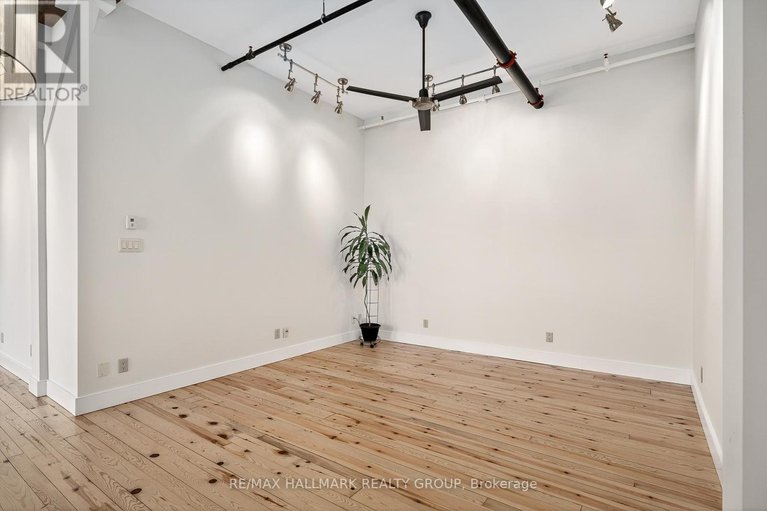 28956104/114-83-little-bridge-street/almonte/mississippi-mills/ontario/K0A1A0_21