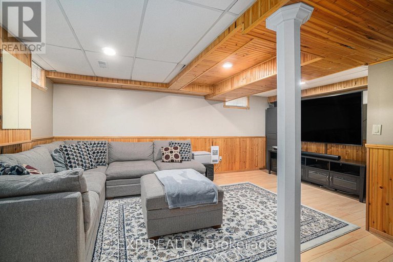 28430492/5-benlark-road/on-the-green/ottawa/ontario/K2J2L5_30