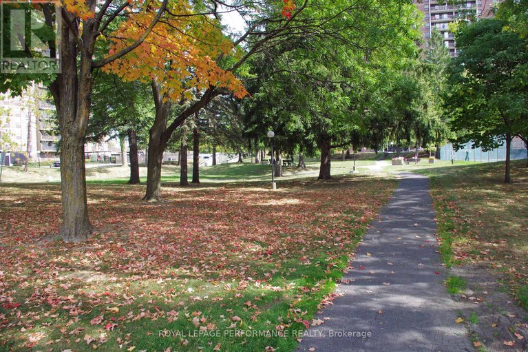 29371242/309-665-bathgate-drive/carson-meadows/ottawa/ontario/K1K3Y4_22