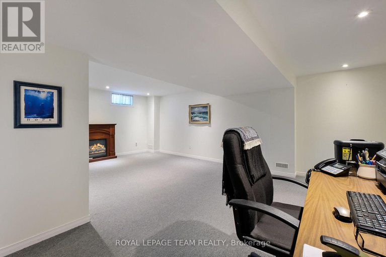 28636832/41-viewmount-drive/meadowlandscrestview/ottawa/ontario/K2G3C4_26