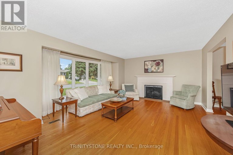 28500513/7-pulford-crescent/bayshore/ottawa/ontario/K2B6L6_8