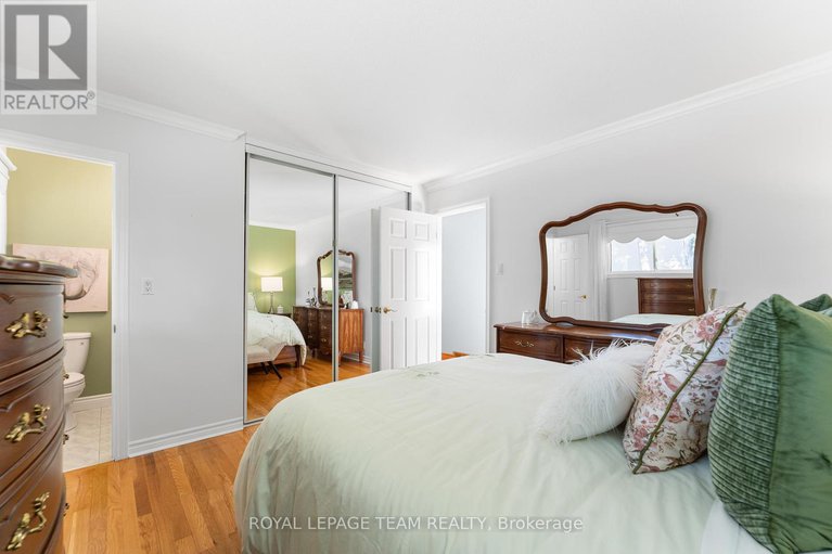 28943825/1-stillwater-drive/crystal-beach/ottawa/ontario/K2H5J9_21