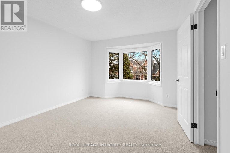 29622536/18-shipley-crescent/stittsville-central/ottawa/ontario/K2S1R2_28