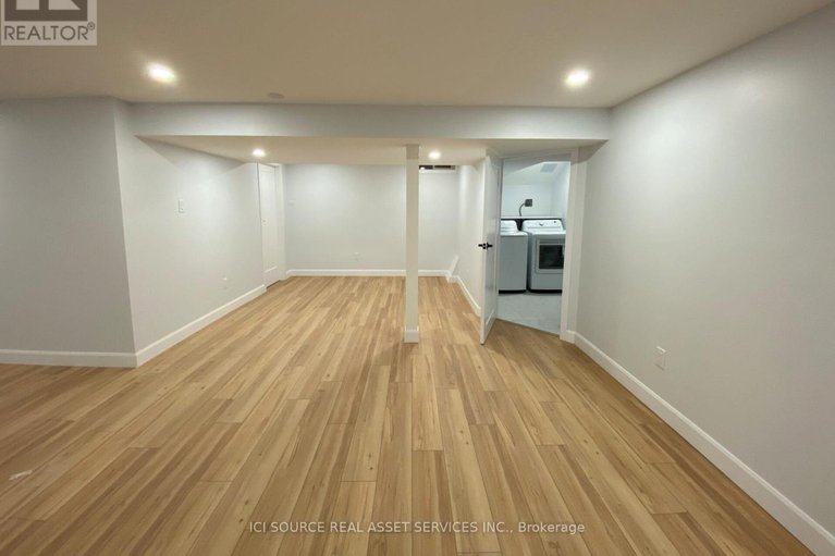 29074173/15-scharf-lane/glencairnhazeldean/ottawa/ontario/K2L2K3_31