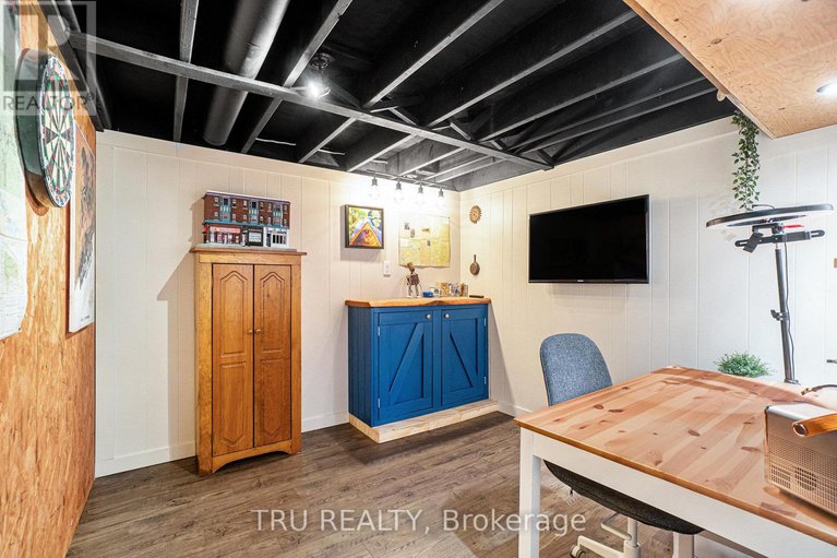 29348348/1719-meadowview-crescent-n/convent-glen-south/ottawa/ontario/K1C1T9_29