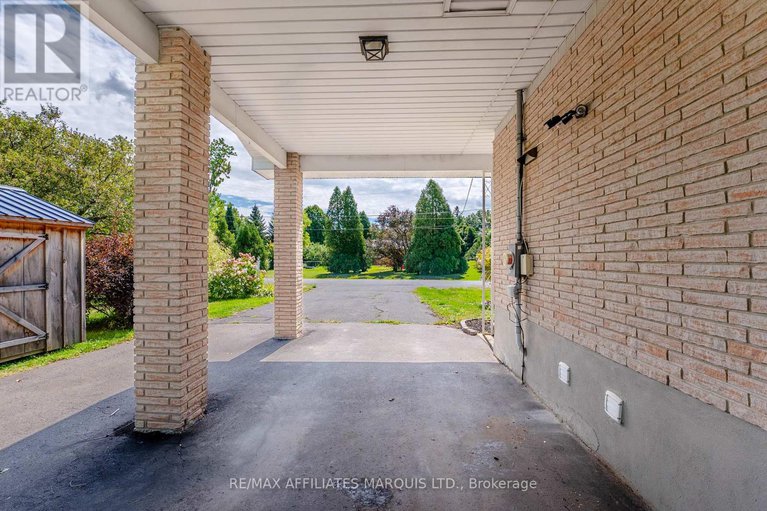 28780617/18223-oak-drive/south-glengarry-charlottenburgh-twp/south-glengarry/ontario/K0C2J0_3